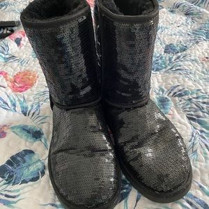 Black sequin classic shorts Ugg boots 8